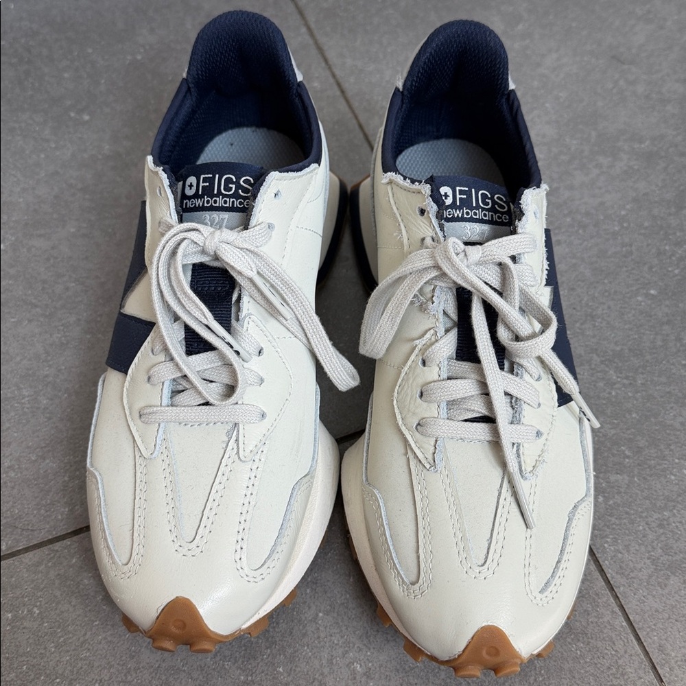 New Balance FIGS 327 7.5 - Picture 2 of 7